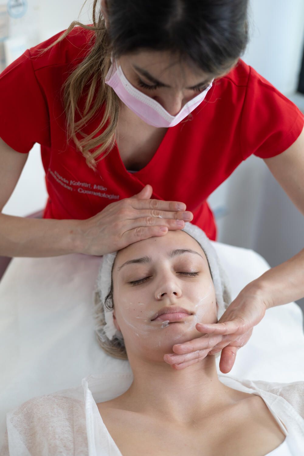 Βαθύς Καθαρισμός Προσώπου Clinical Cleansing Facial