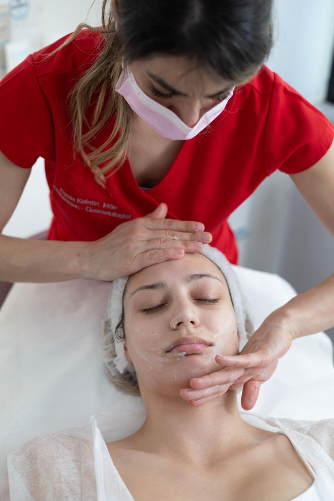 Βαθύς Καθαρισμός Προσώπου Clinical Cleansing Facial